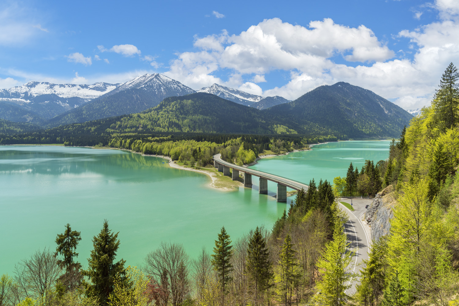 Frühlingswasser am Sylvensteinstausee, Lenggries